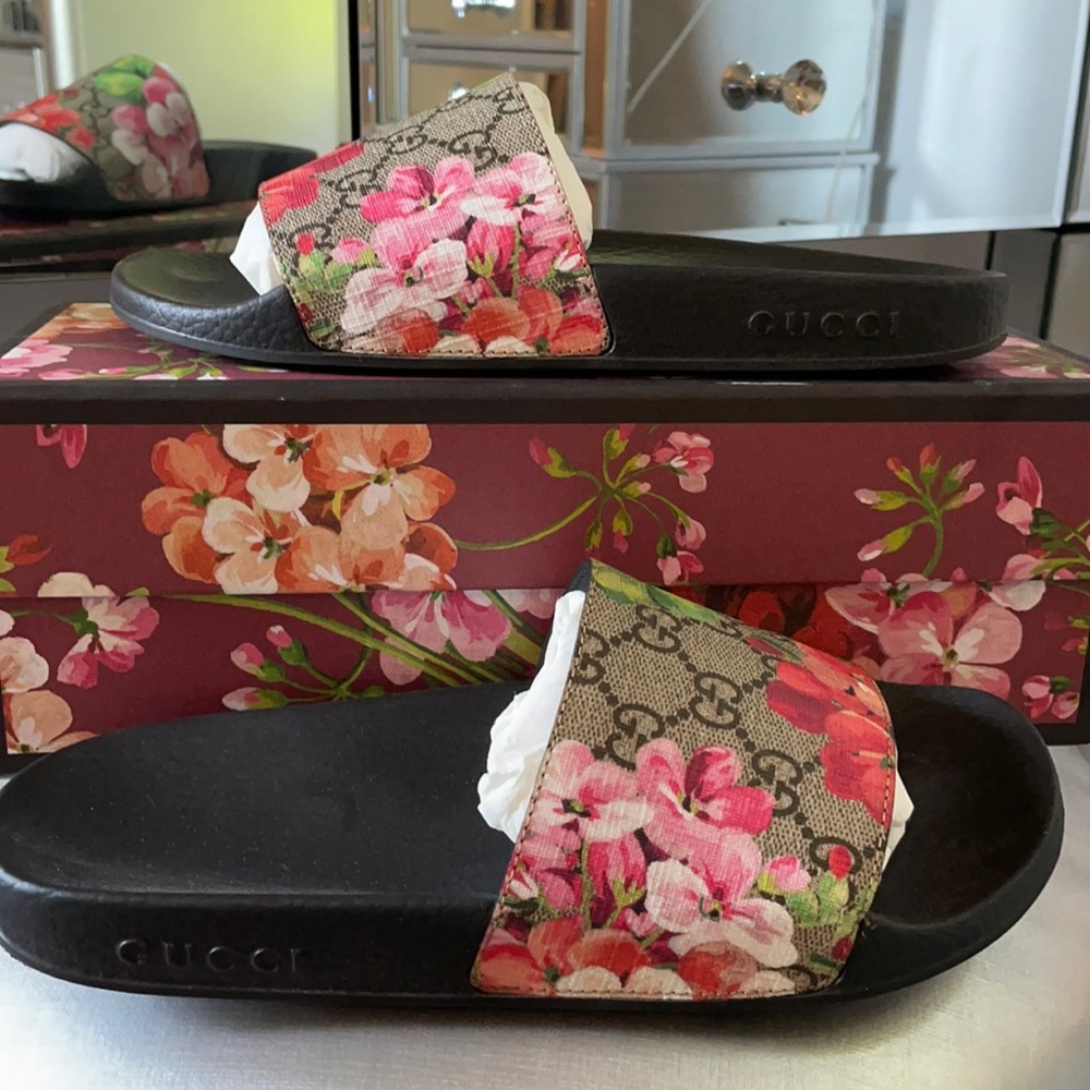 Gucci Bloom Slides